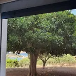 με υπέροχη θέα Kounoupi Porto Heli