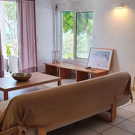 アパート με υπέροχη θέα Kounoupi ポルト・ヘリ