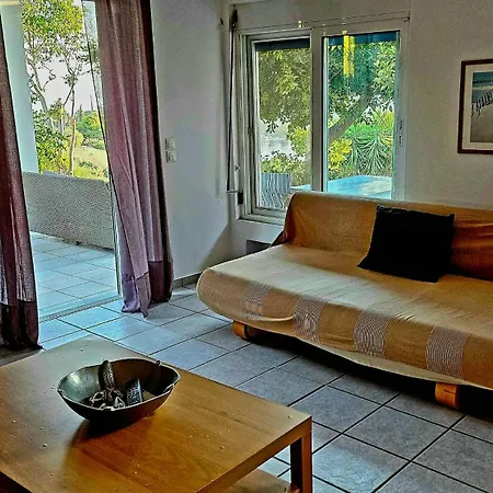 アパート με υπέροχη θέα Kounoupi