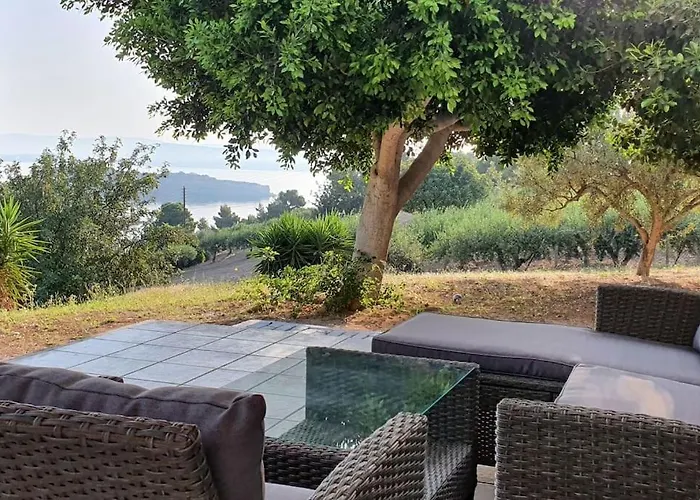 με υπέροχη θέα Kounoupi דירה פורטו הלי