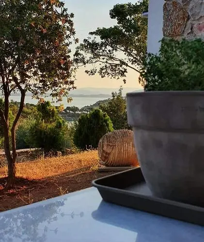 με υπέροχη θέα Kounoupi דירה